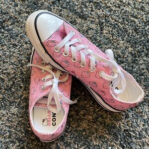 Hello Kitty x Converse Chuck Taylor sz7 W